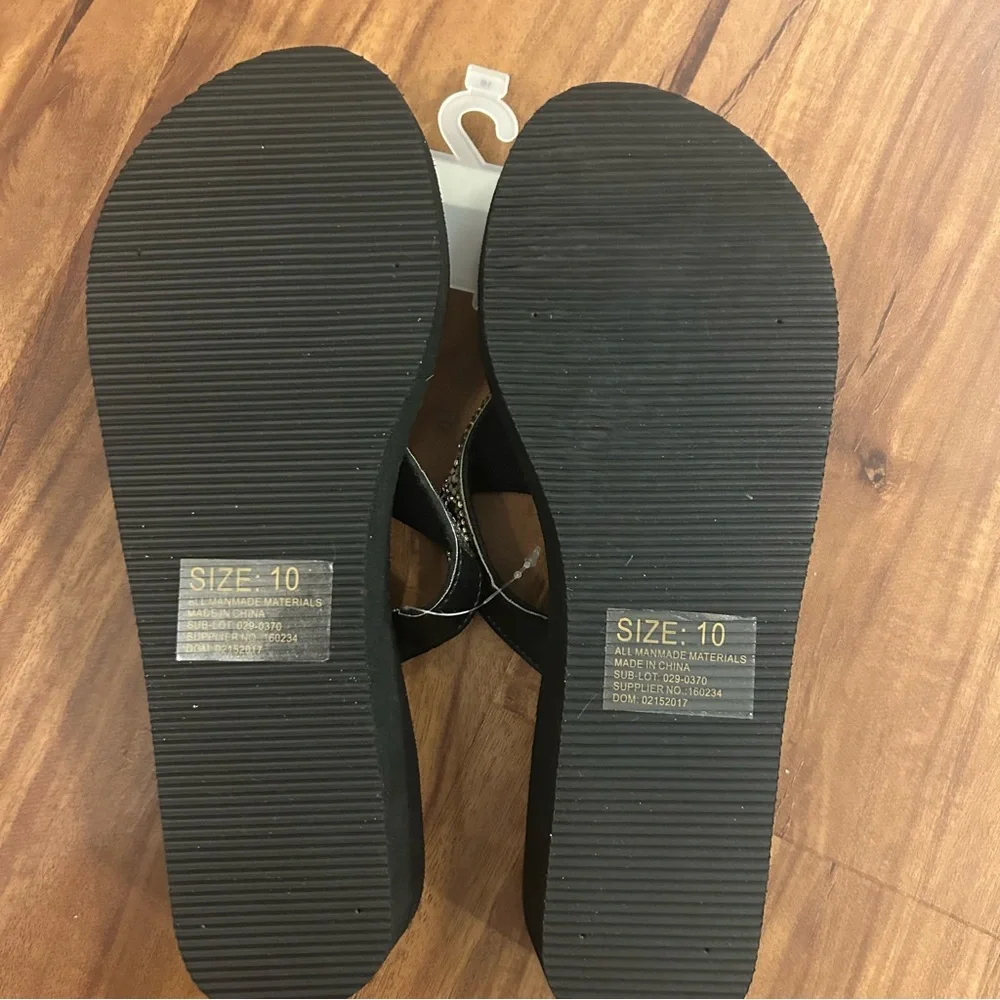 NWT Mixit diamonds and Pearls Black and Silver Women's Sandals Flip Flops - Picture 8 of 10